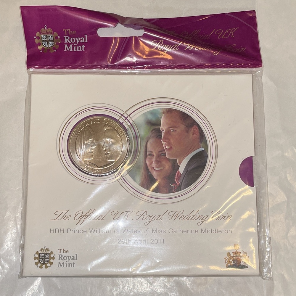 The Official UK Royal Mint Wedding Coin Will & Kate William Catherine NEW
